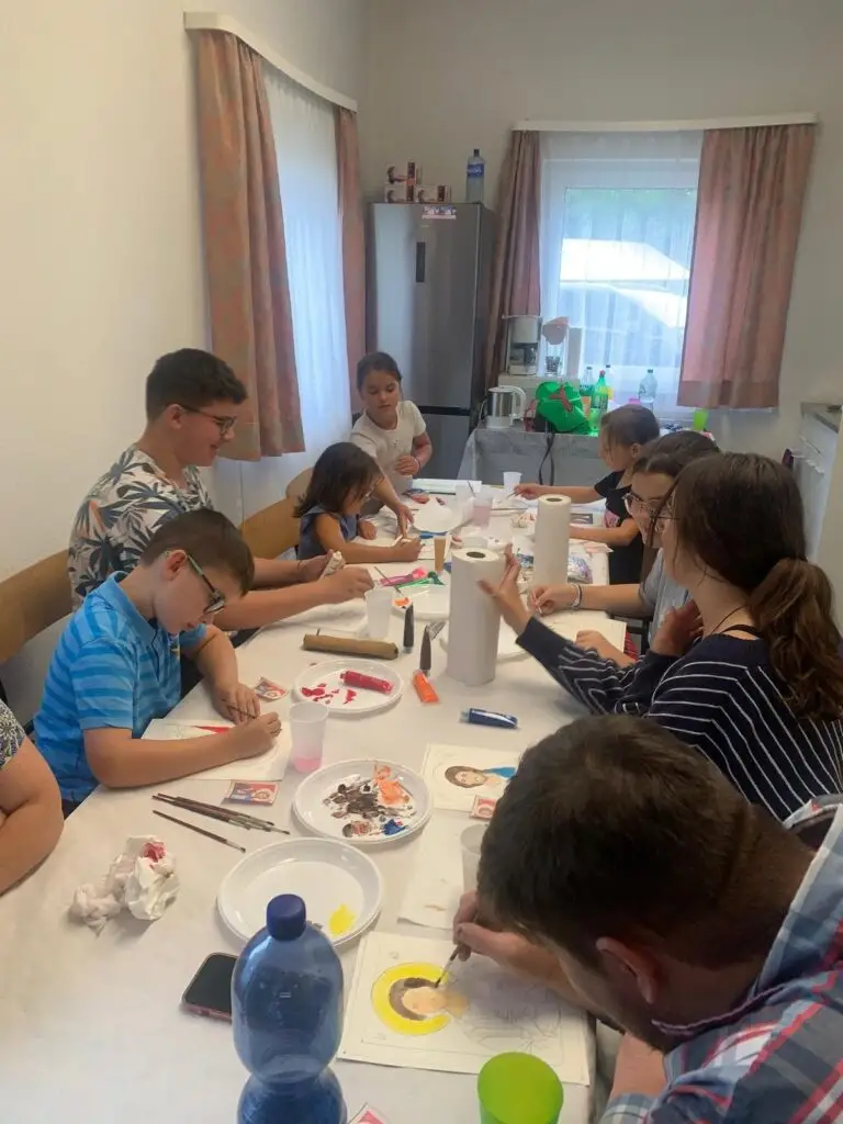 20260807 Hram 9 Copii La Atelier